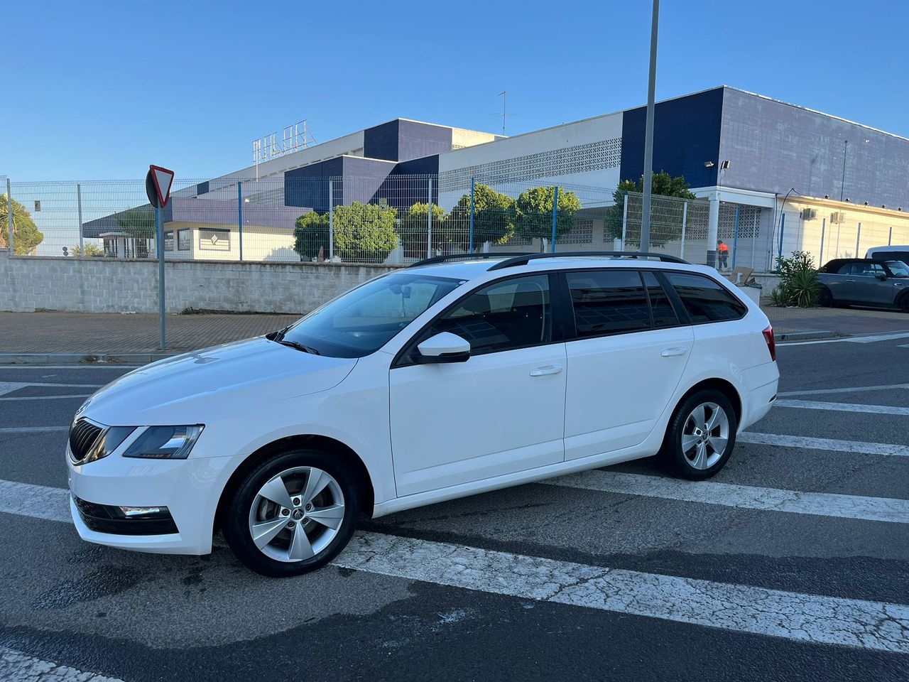 Skoda Octavia Combi 1.0 TSI Ambition 115cv - Foto 7
