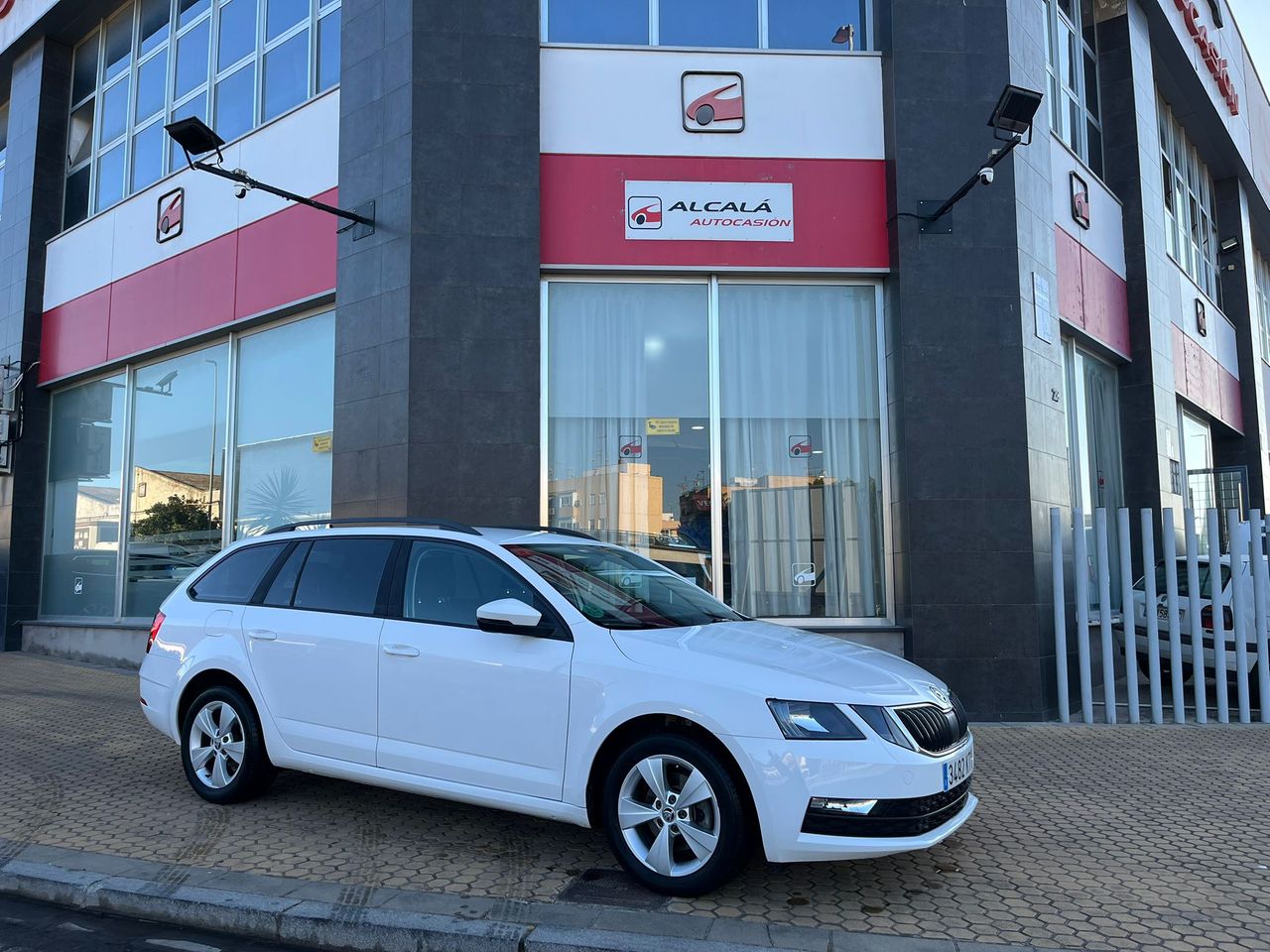 Skoda Octavia Combi 1.0 TSI Ambition 115cv - Foto 38