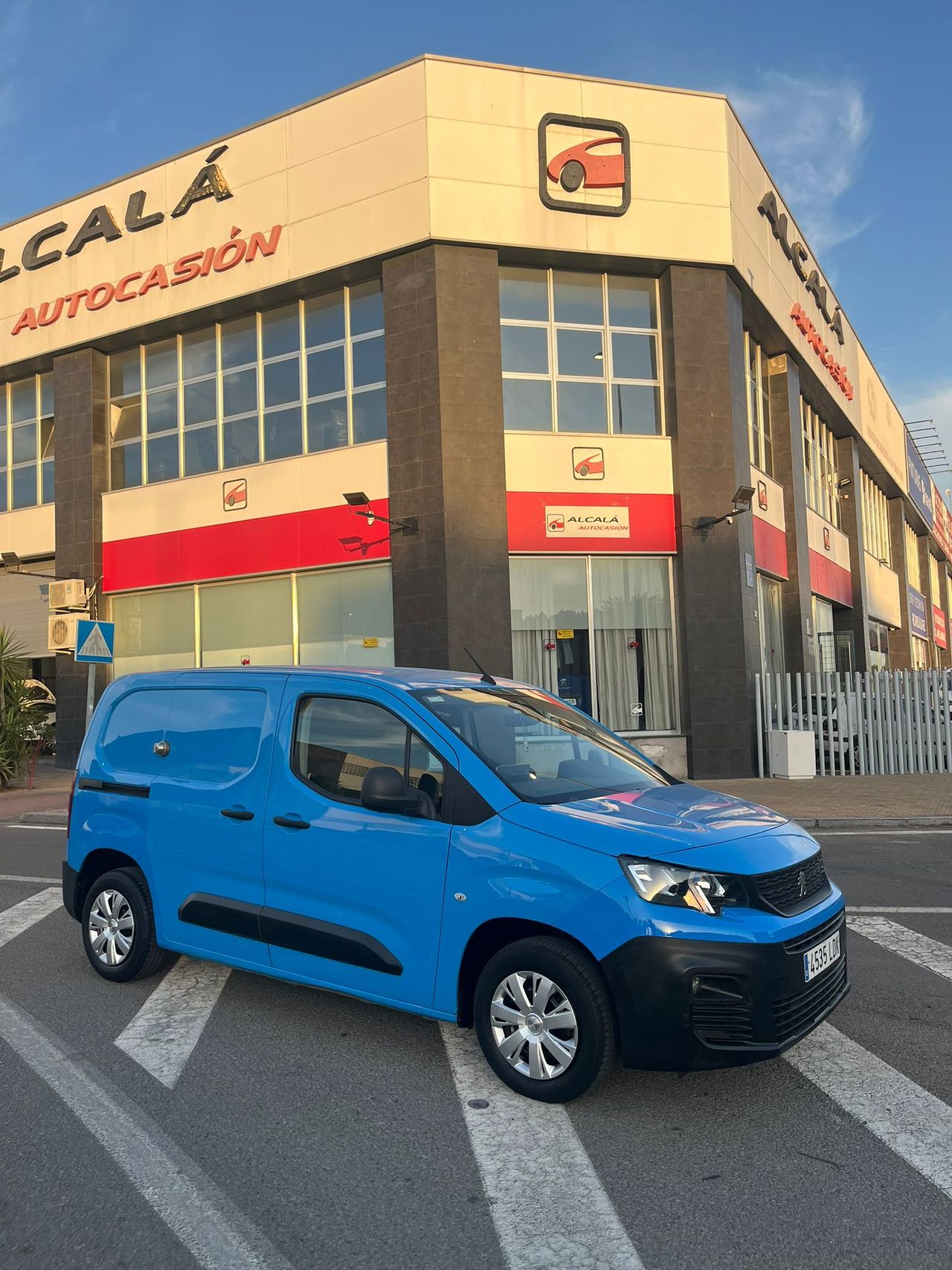 Peugeot Partner PREMIUM STANDARD BlueHDI 75cv - Foto 10