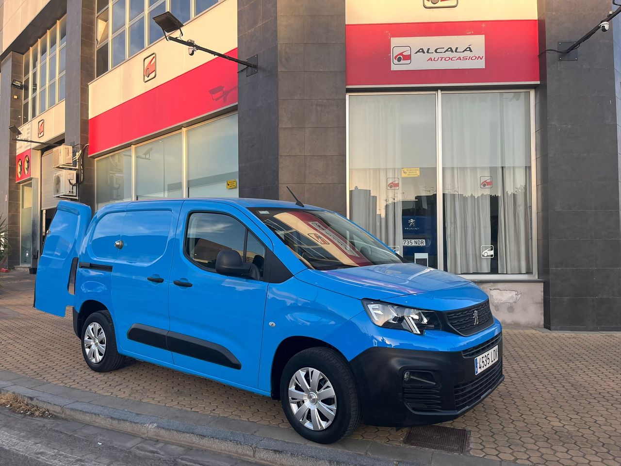 Peugeot Partner PREMIUM STANDARD BlueHDI 75cv - Foto 20