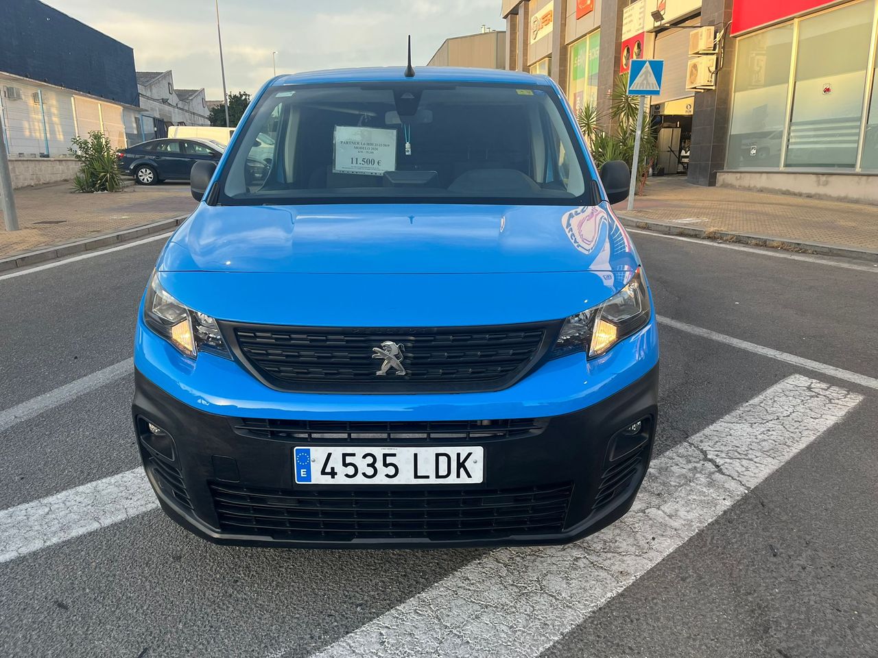 Peugeot Partner PREMIUM STANDARD BlueHDI 75cv - Foto 5