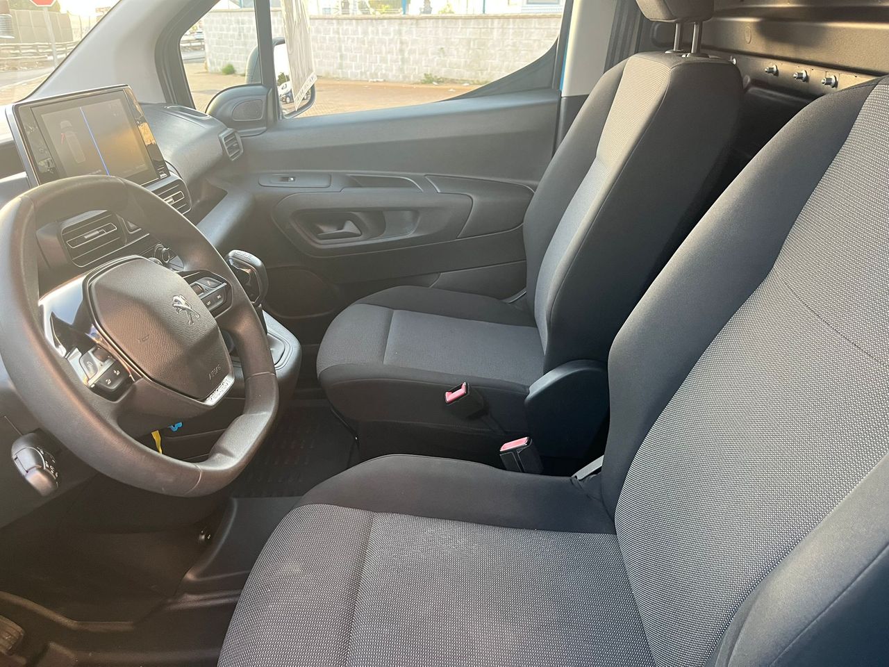 Peugeot Partner PREMIUM STANDARD BlueHDI 75cv - Foto 14