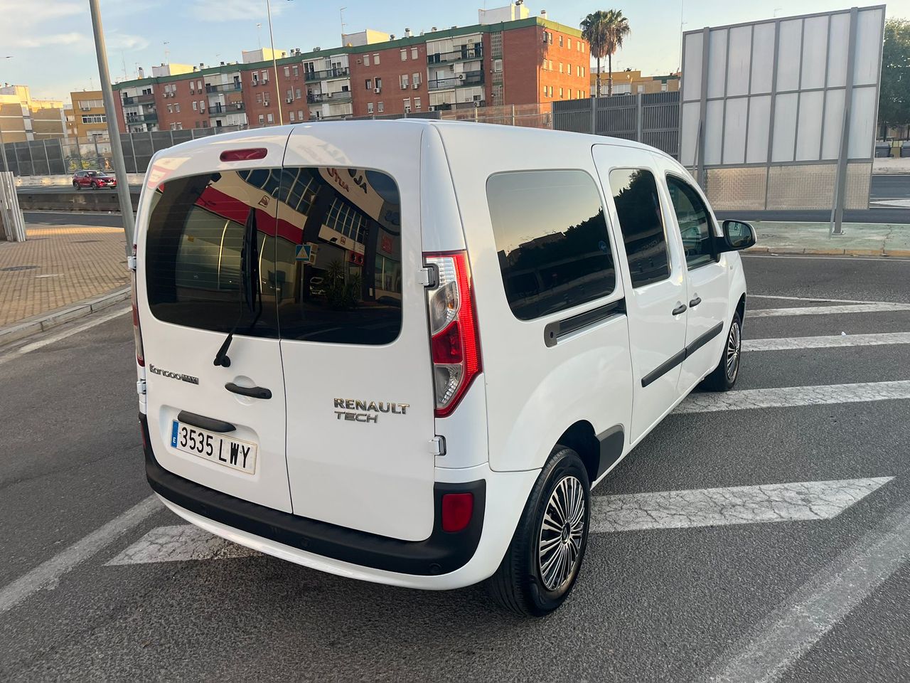 Renault Kangoo Combi MAXI 1.5 DCI 90CV - Foto 43