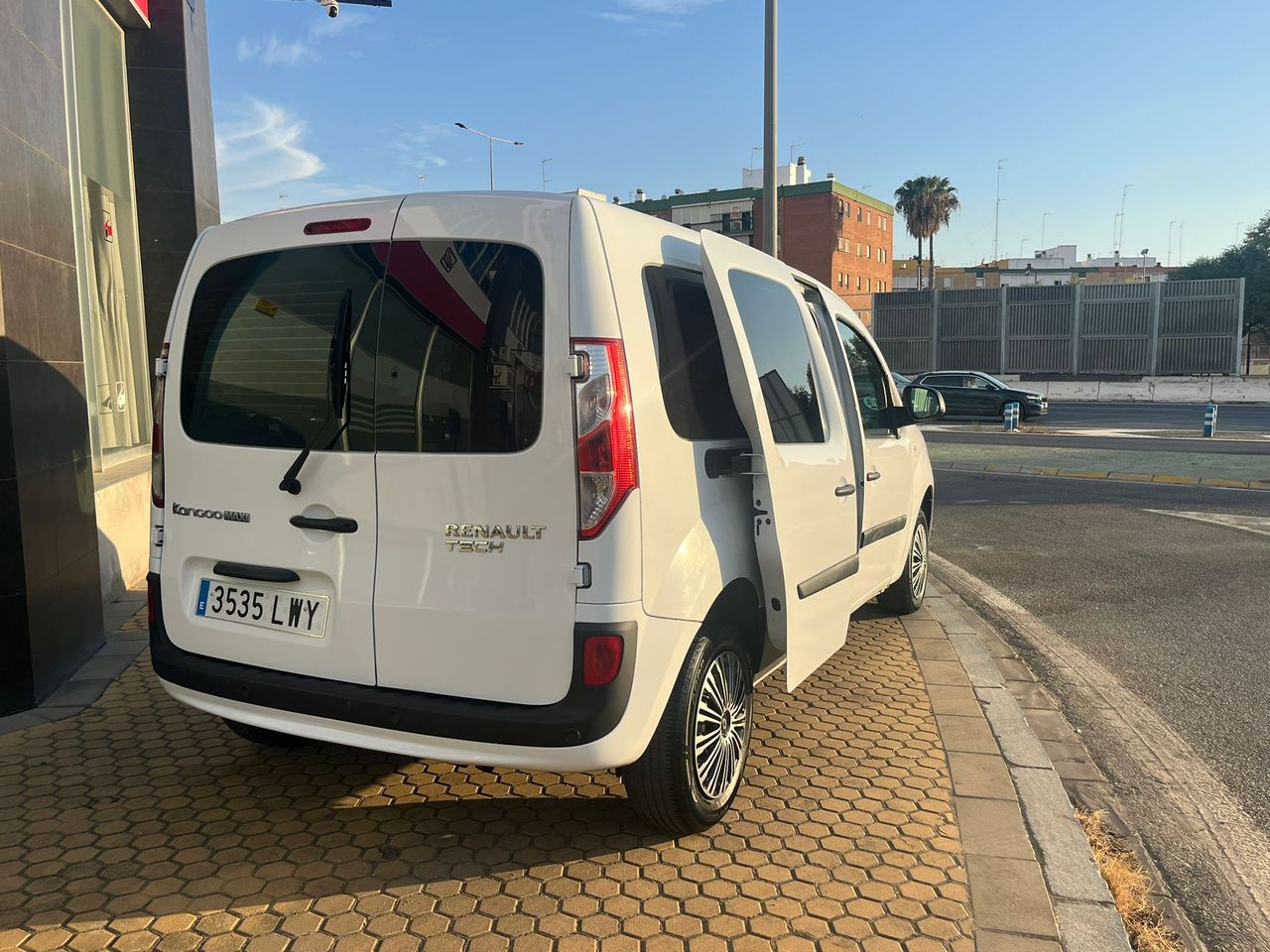 Renault Kangoo Combi MAXI 1.5 DCI 90CV - Foto 26