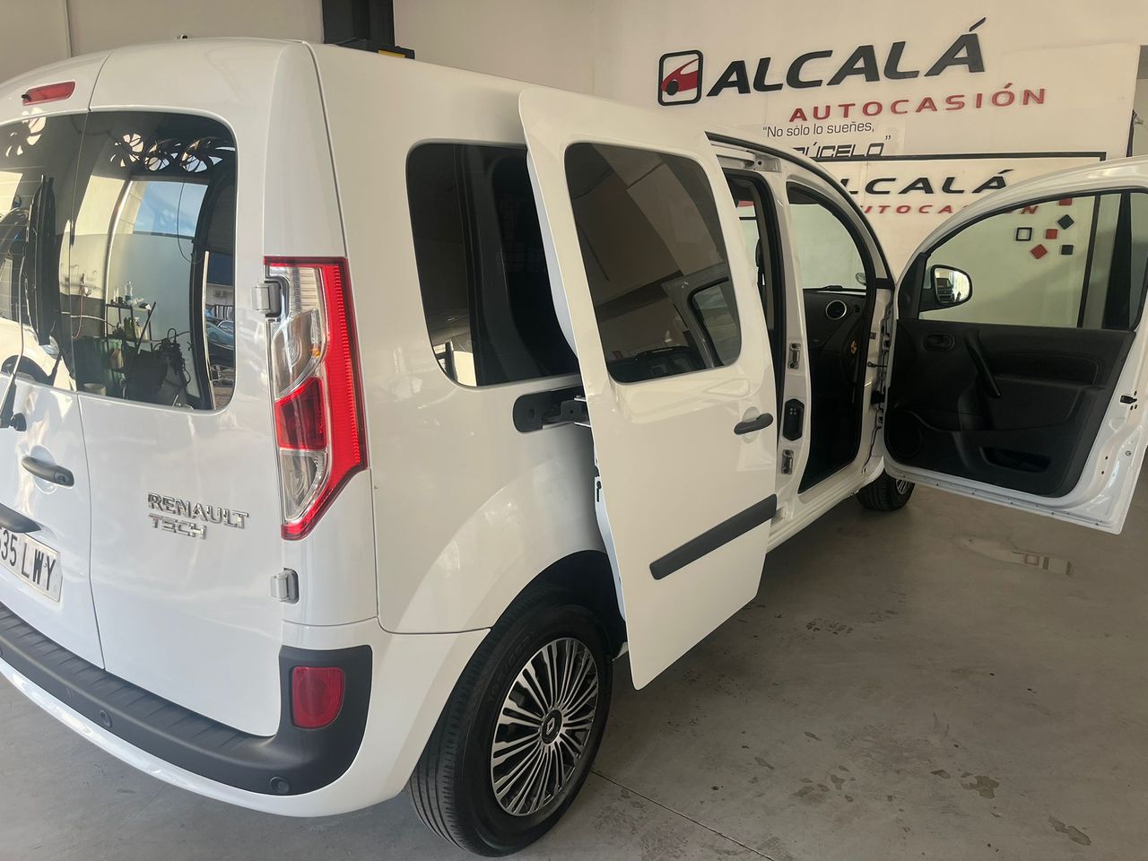 Renault Kangoo Combi MAXI 1.5 DCI 90CV - Foto 23