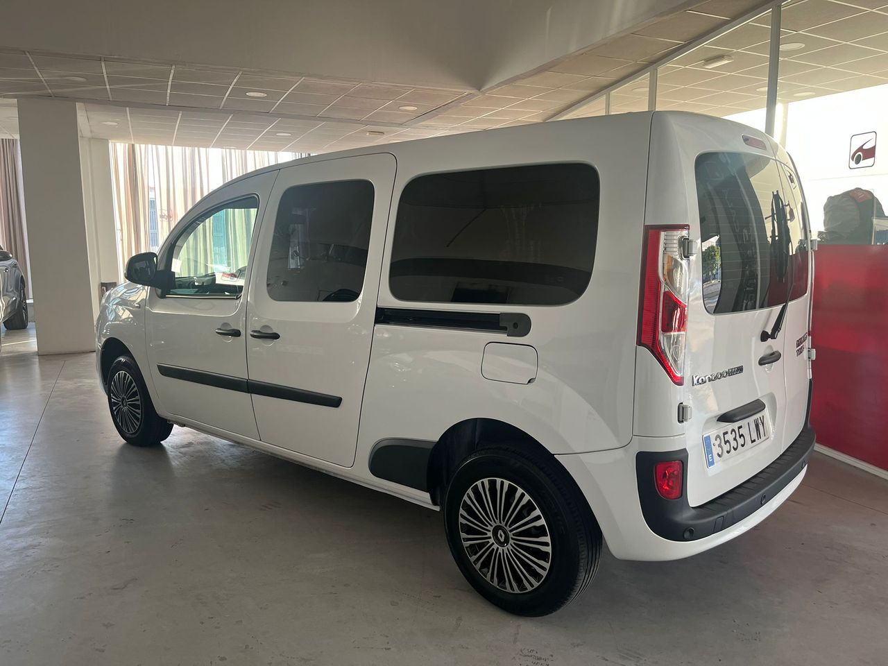 Renault Kangoo Combi MAXI 1.5 DCI 90CV - Foto 5
