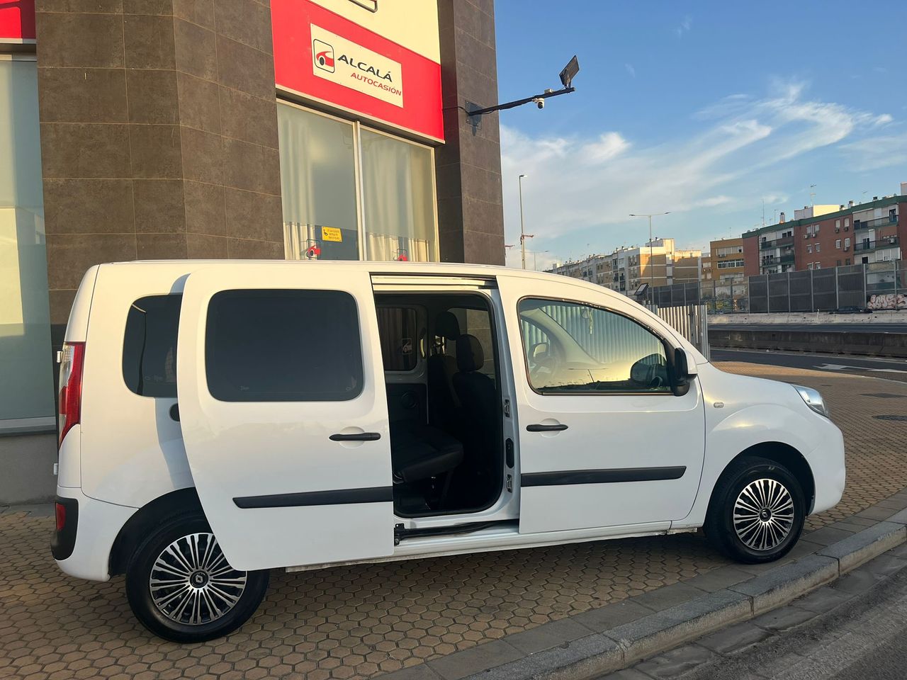 Renault Kangoo Combi MAXI 1.5 DCI 90CV - Foto 41