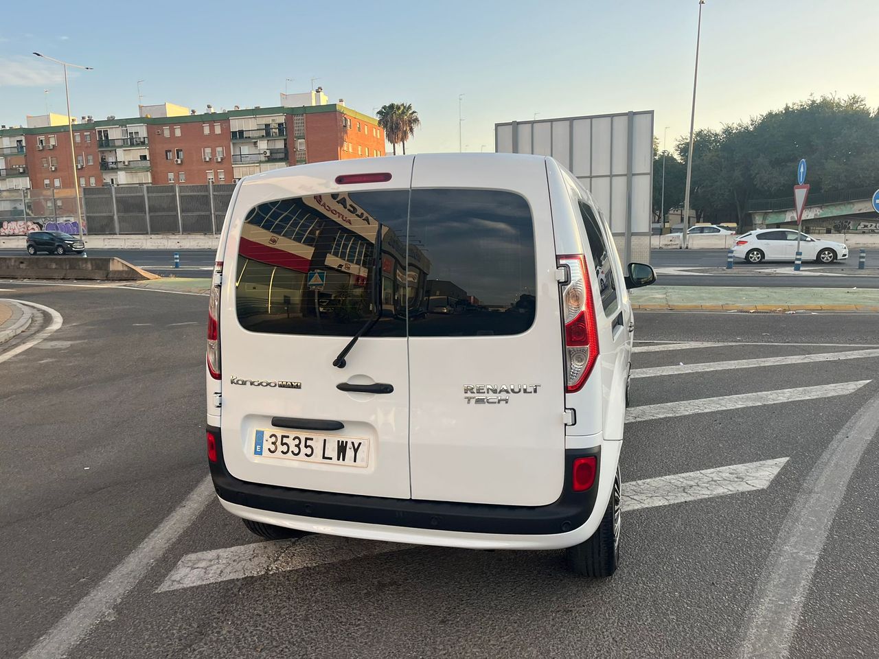 Renault Kangoo Combi MAXI 1.5 DCI 90CV - Foto 47