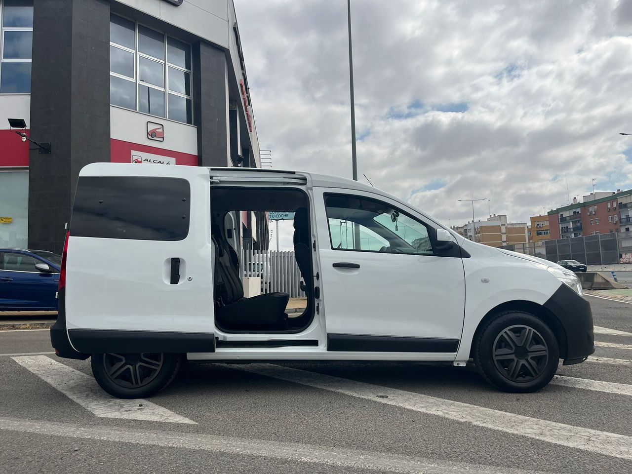 Dacia Dokker Combi 1.6 GLP ESSENTIAL 110CV - Foto 28