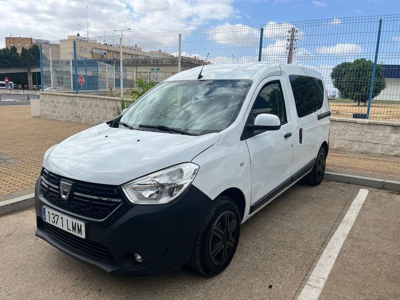 Dacia Dokker Combi 1.6 GLP ESSENTIAL 110CV - Foto 14