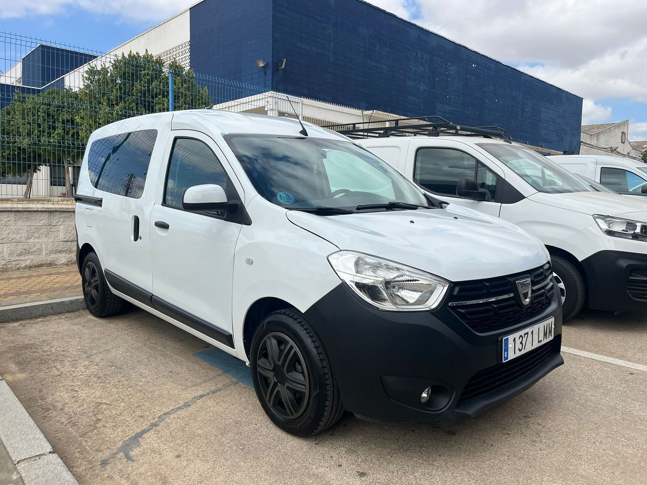 Dacia Dokker Combi 1.6 GLP ESSENTIAL 110CV - Foto 34