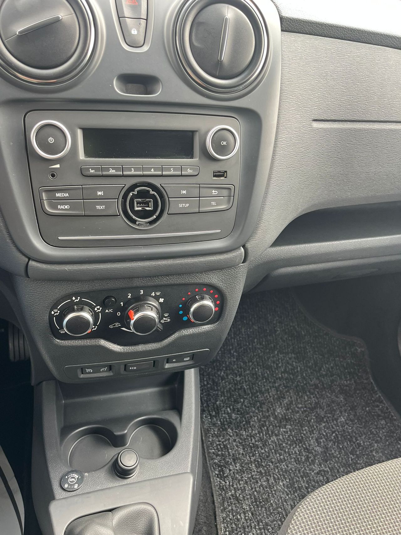 Dacia Dokker Combi 1.6 GLP ESSENTIAL 110CV - Foto 10