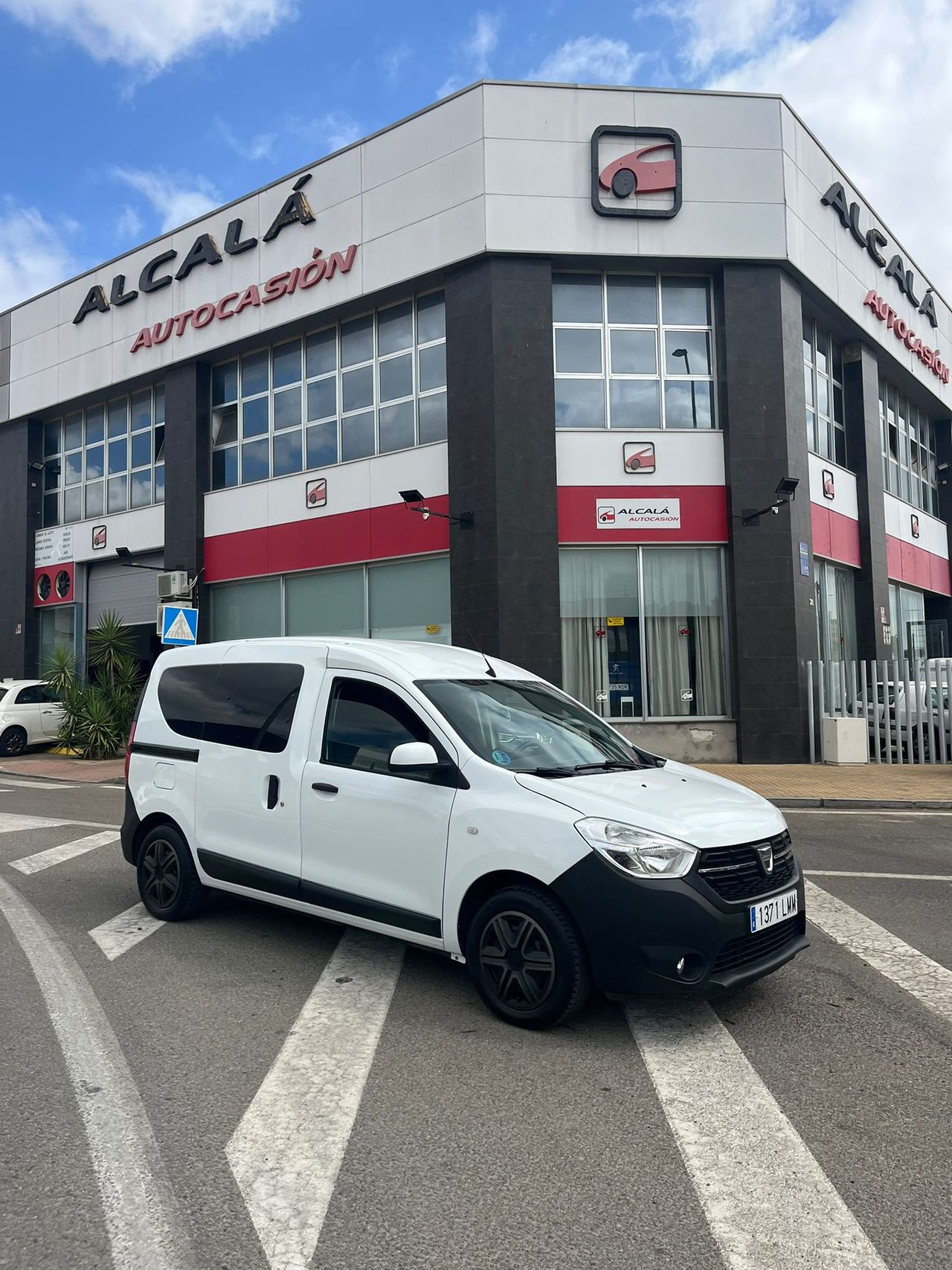 Dacia Dokker Combi 1.6 GLP ESSENTIAL 110CV - Foto 11