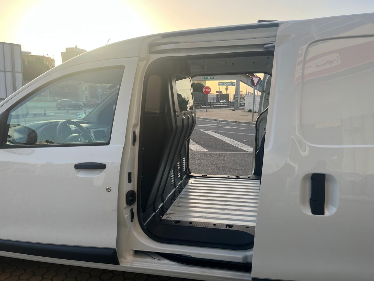 Dacia Dokker VAN ESSENTIAL 1.6 GLP 110CV - Foto 6
