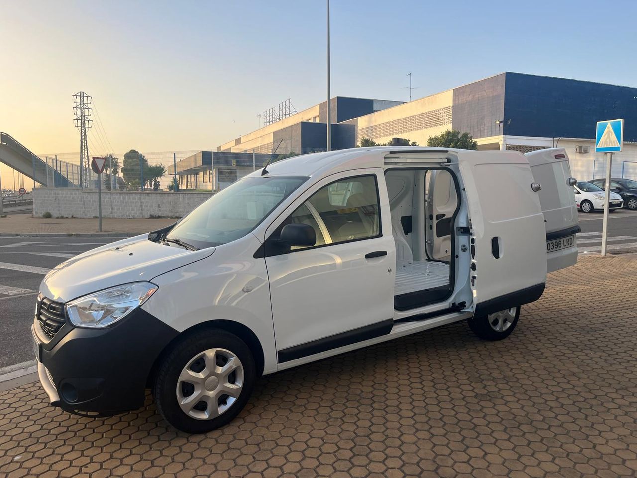 Dacia Dokker VAN ESSENTIAL 1.6 GLP 110CV - Foto 17