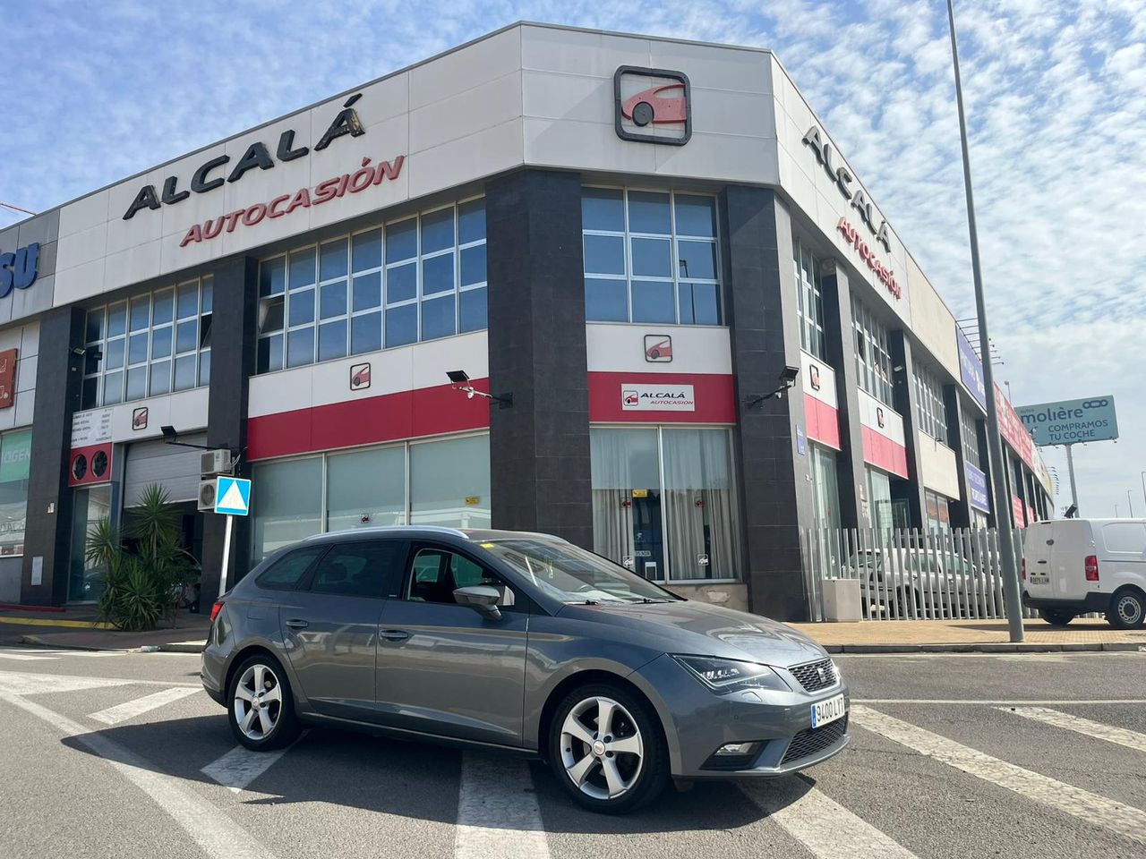 Seat Leon ST 1.6 TDI SYLE 110CV - Foto 24
