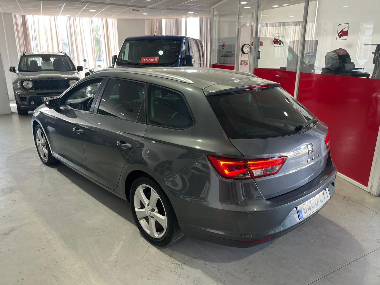 Seat Leon ST 1.6 TDI SYLE 110CV - Foto 39