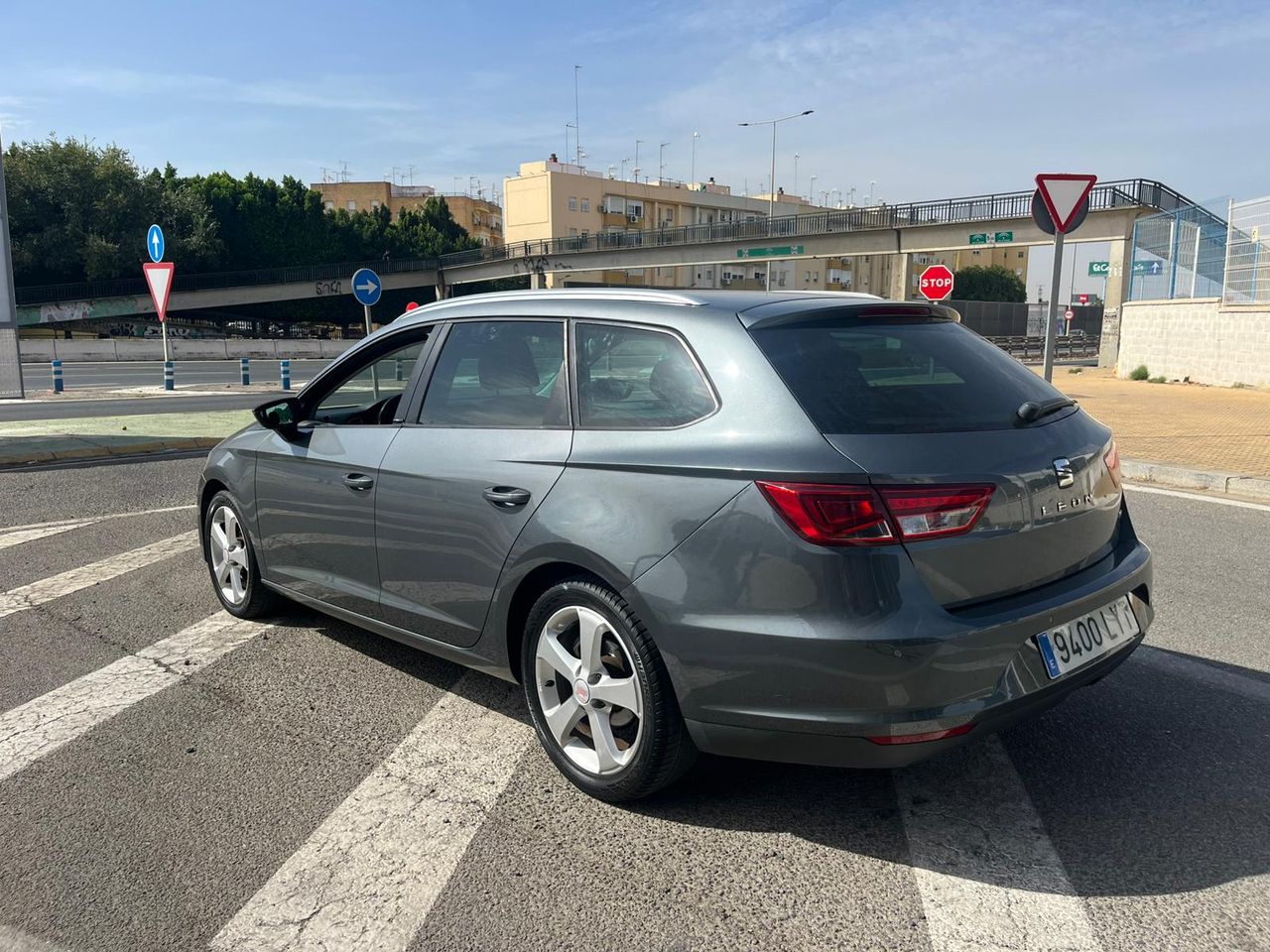 Seat Leon ST 1.6 TDI SYLE 110CV - Foto 3