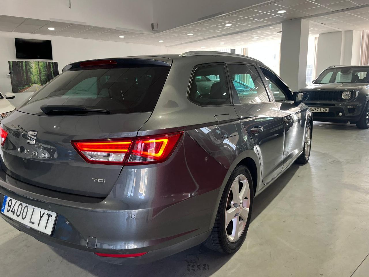 Seat Leon ST 1.6 TDI SYLE 110CV - Foto 42