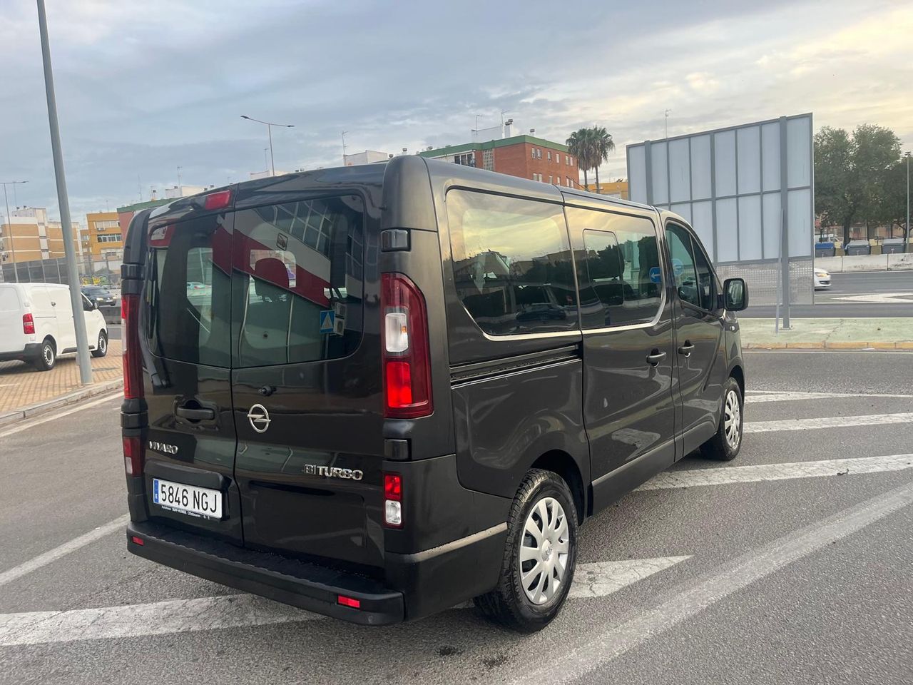 Opel Vivaro 2.9 T L1H1 9 PLAZAS - Foto 29