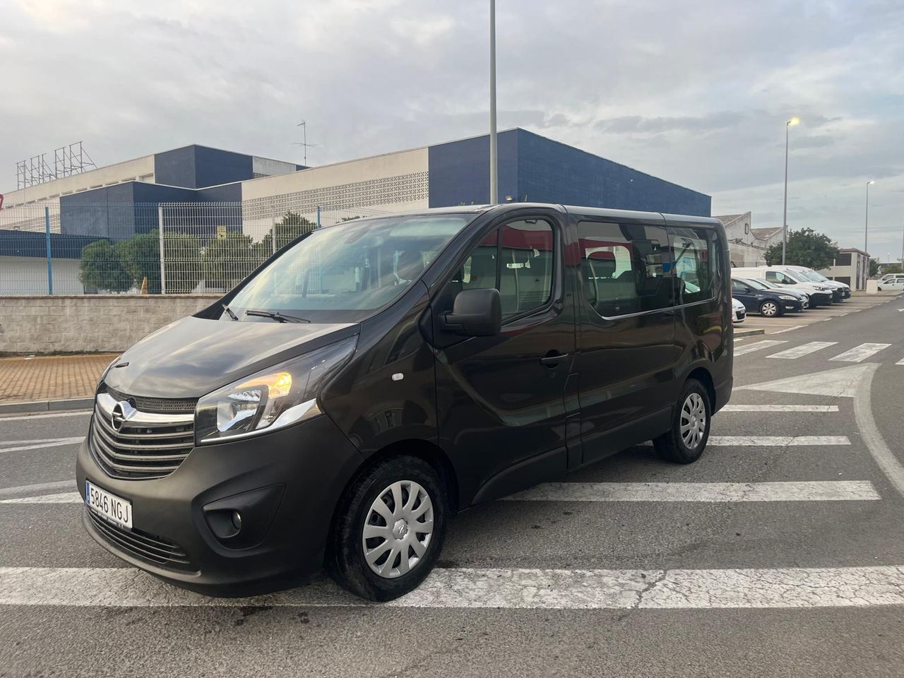 Opel Vivaro 2.9 T L1H1 9 PLAZAS - Foto 6