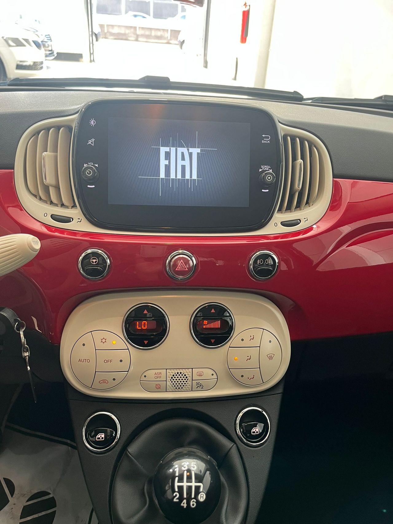 Fiat 500 Dolcevita 1.0 Hybrid 51 kW (70 CV) - Foto 24