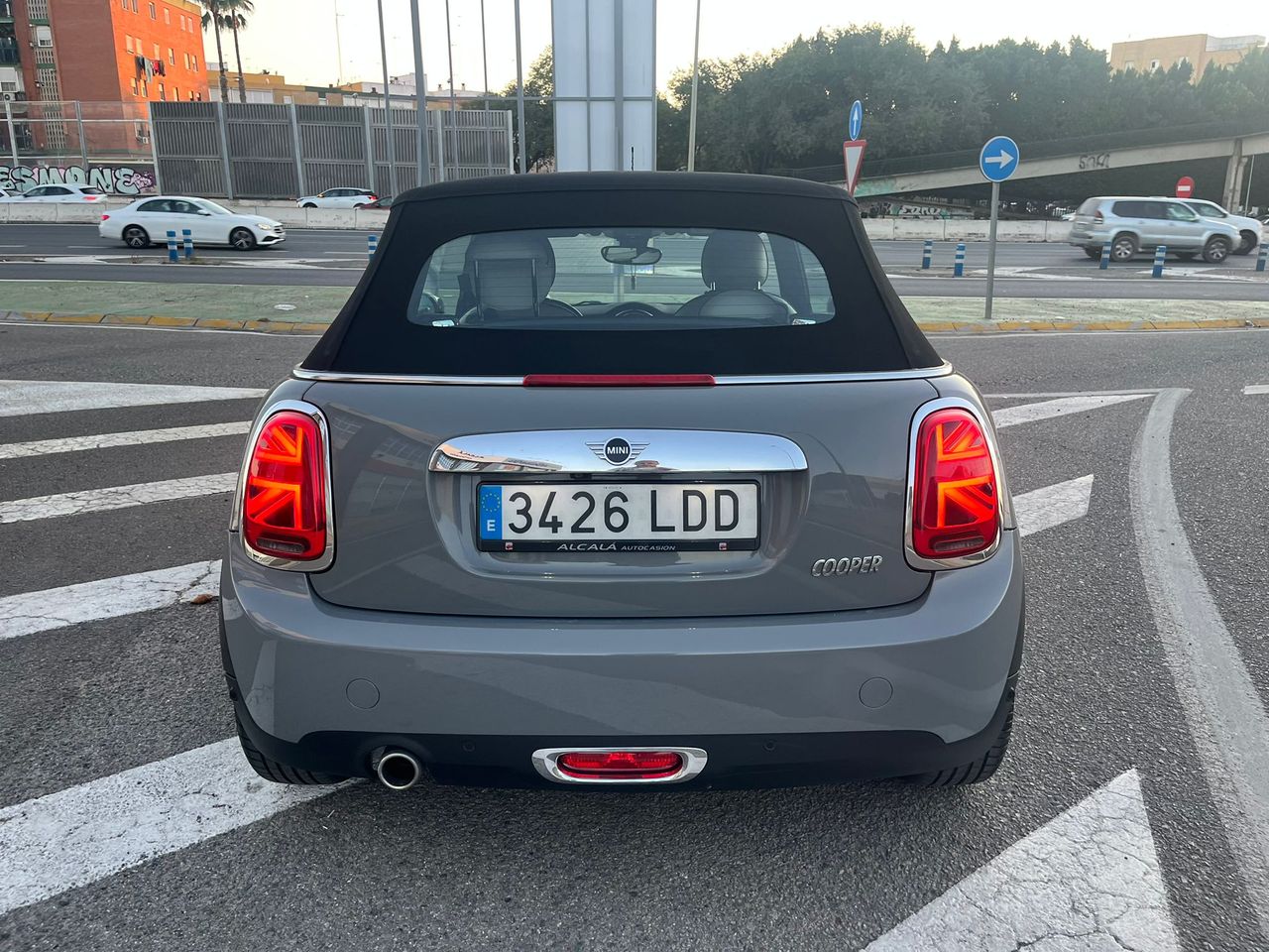 MINI Cooper Cooper Cabrio Aut. - Foto 29