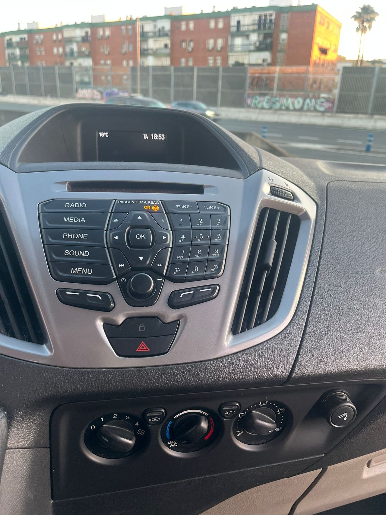 Ford Tourneo Custom 2.0 TDCI 96kW 130CV L1 Titanium - Foto 30