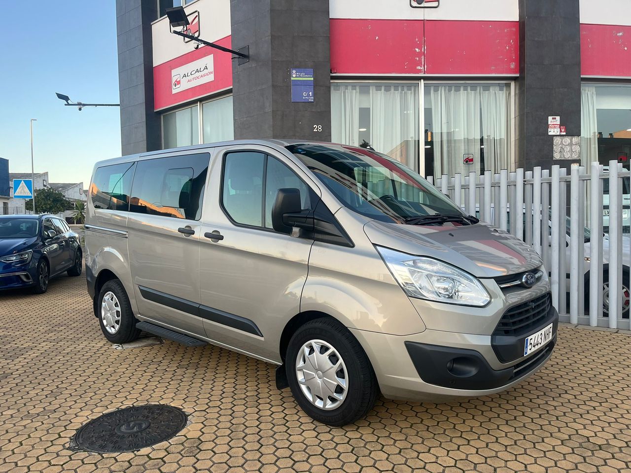 Ford Tourneo Custom 2.0 TDCI 96kW 130CV L1 Titanium - Foto 5