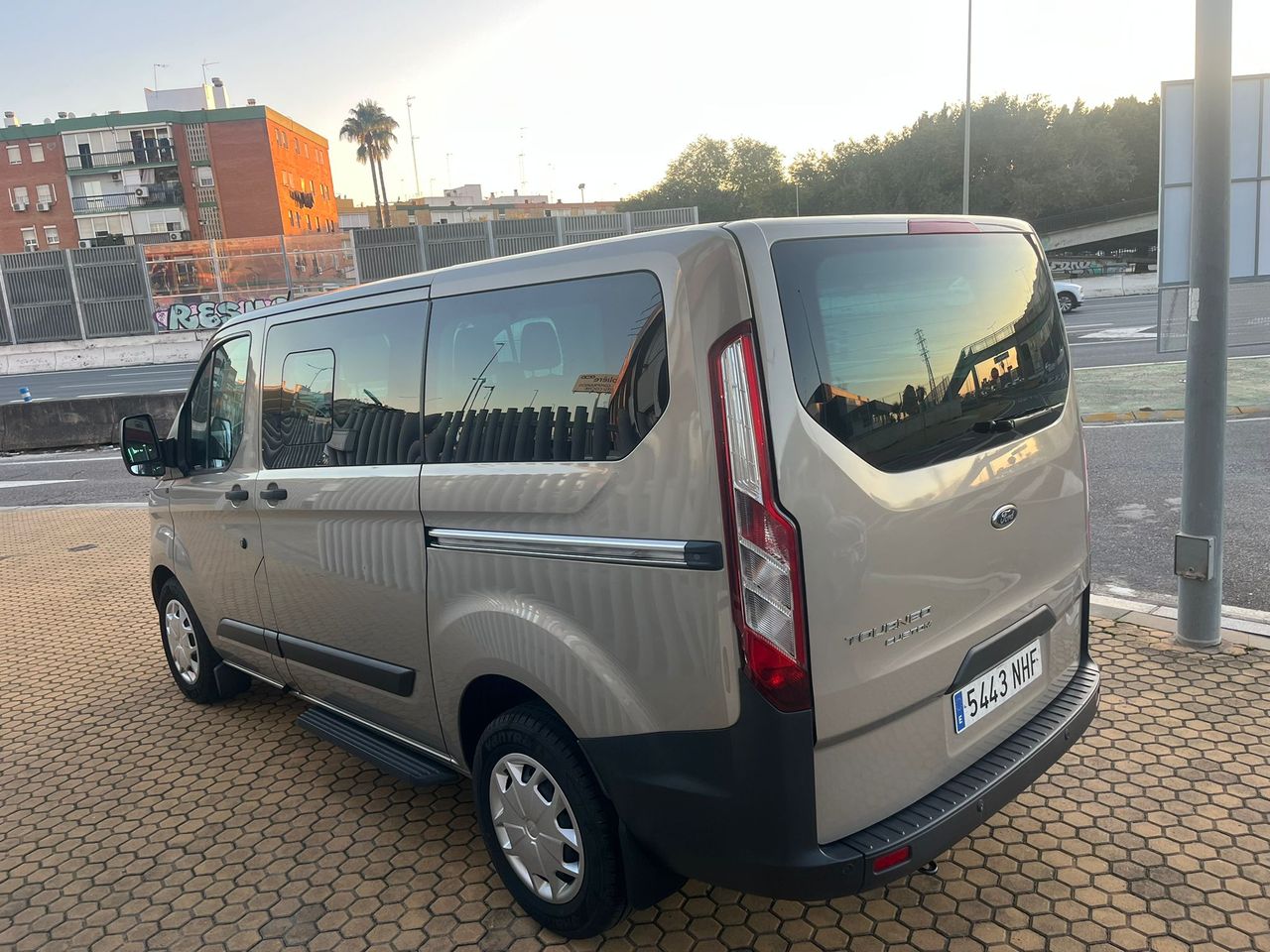 Ford Tourneo Custom 2.0 TDCI 96kW 130CV L1 Titanium - Foto 26