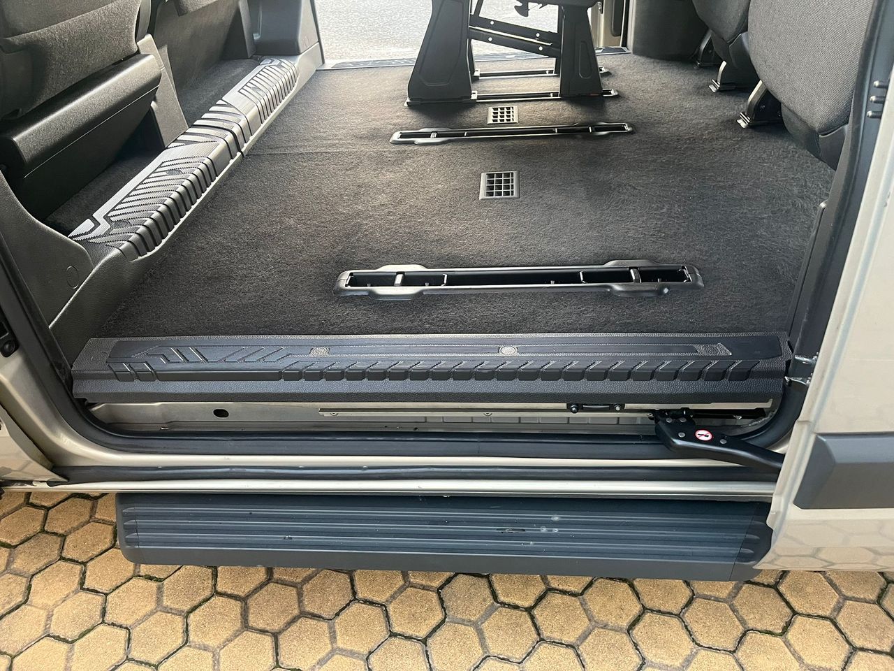 Ford Tourneo Custom 2.0 TDCI 96kW 130CV L1 Titanium - Foto 15