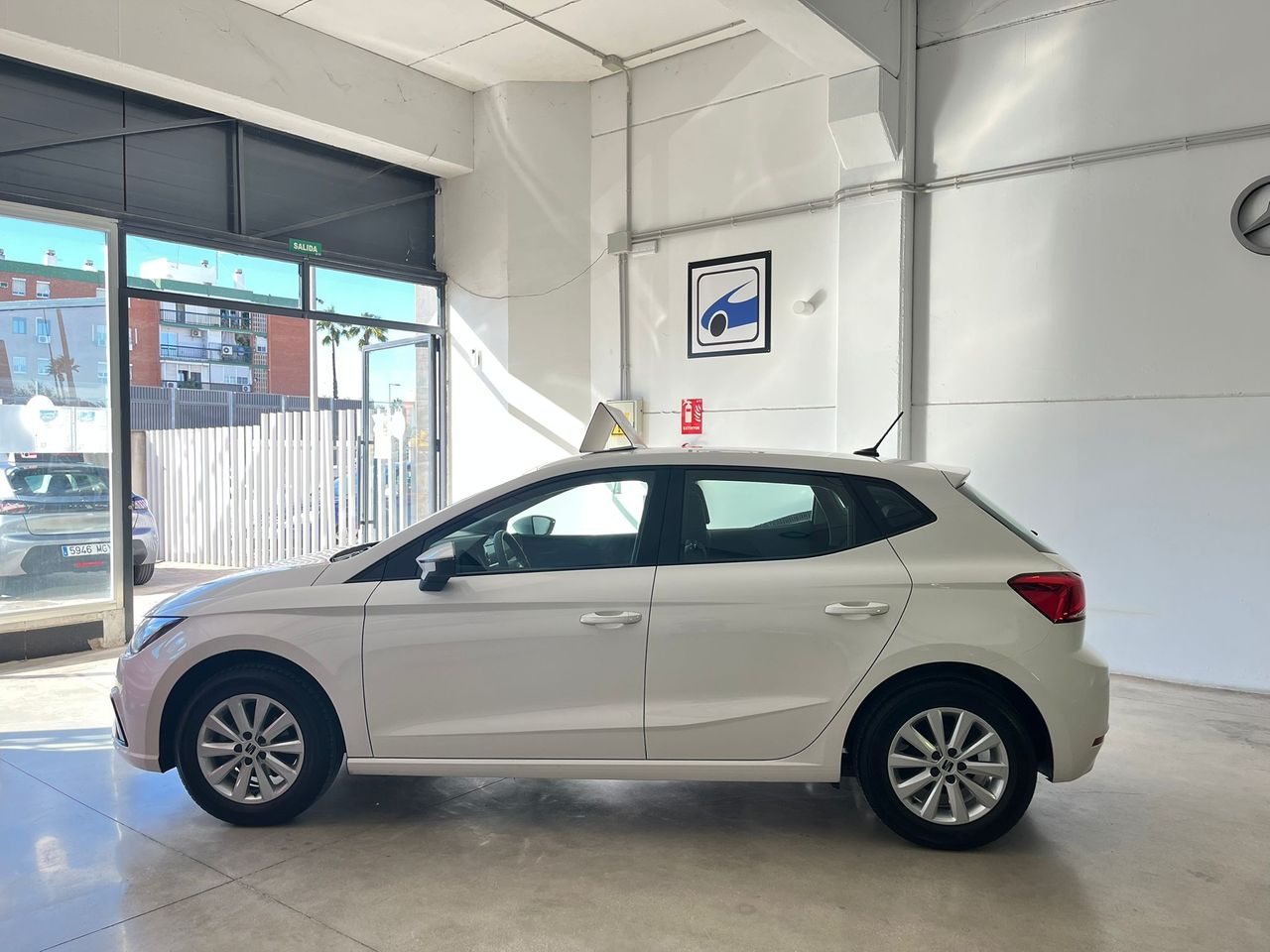 Seat Ibiza 1.0 MPI REFERENCE PLUS 80CV - Foto 3