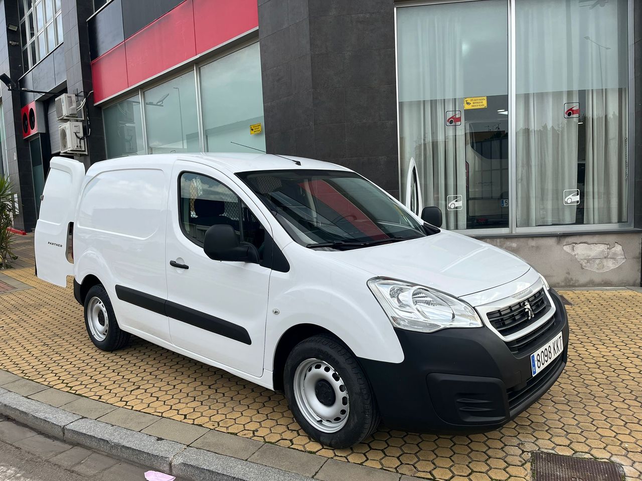 Peugeot Partner Furgón L1 1.6 HDI 75cv - Foto 19