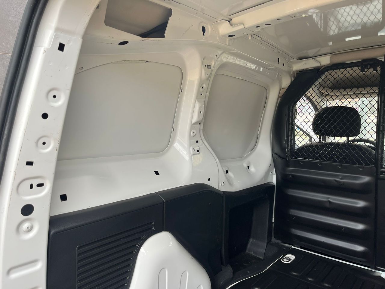 Peugeot Partner Furgón L1 1.6 HDI 75cv - Foto 11