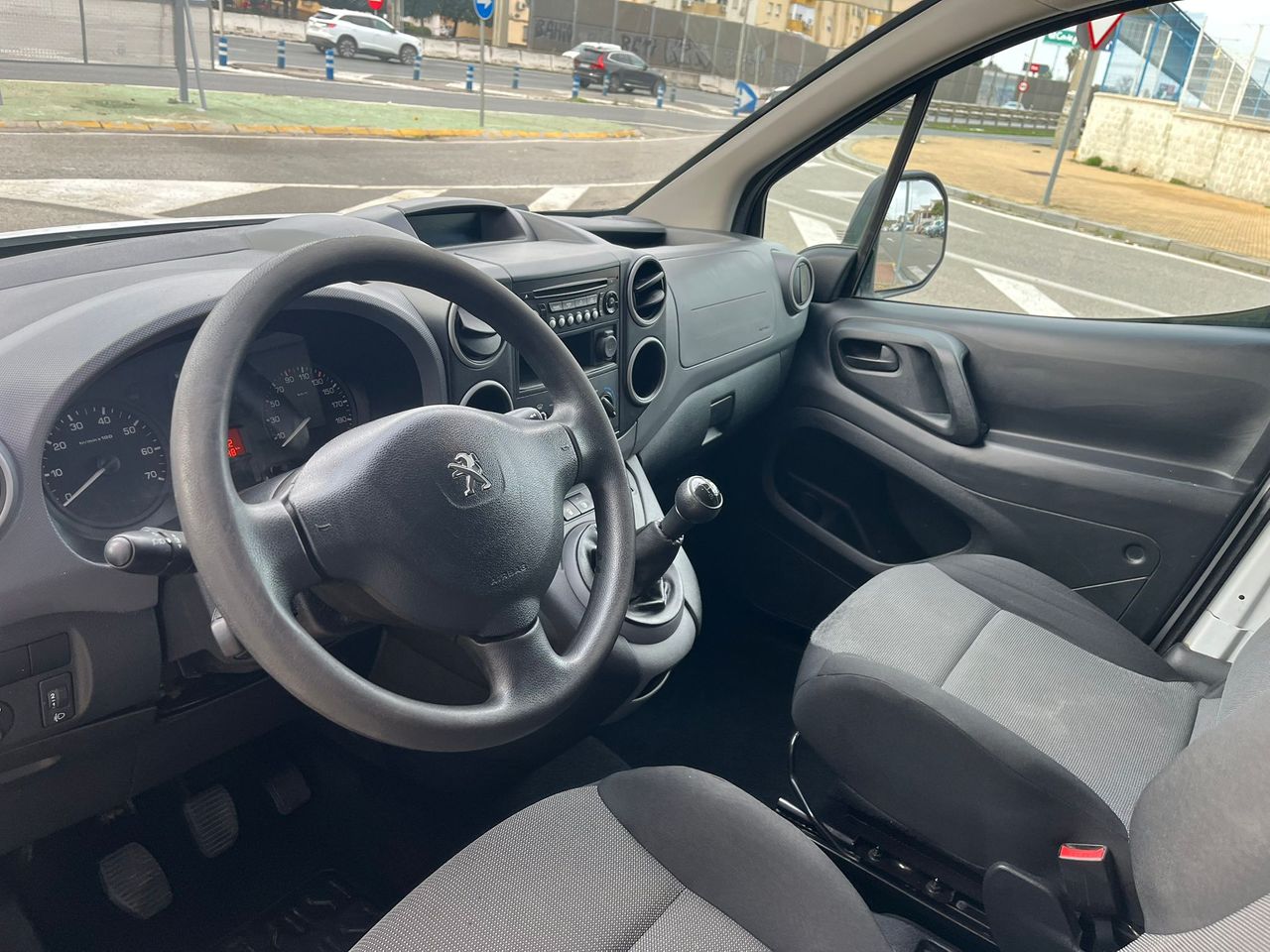 Peugeot Partner Furgón L1 1.6 HDI 75cv - Foto 9