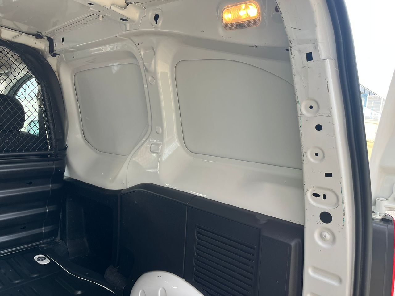 Peugeot Partner Furgón L1 1.6 HDI 75cv - Foto 18