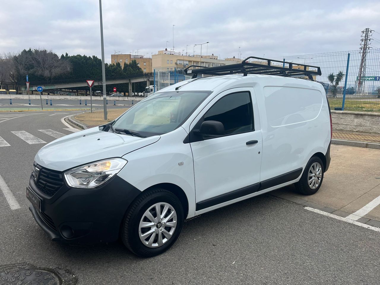Dacia Dokker VAN ESSENTIAL 1.6 GLP 100CV - Foto 3