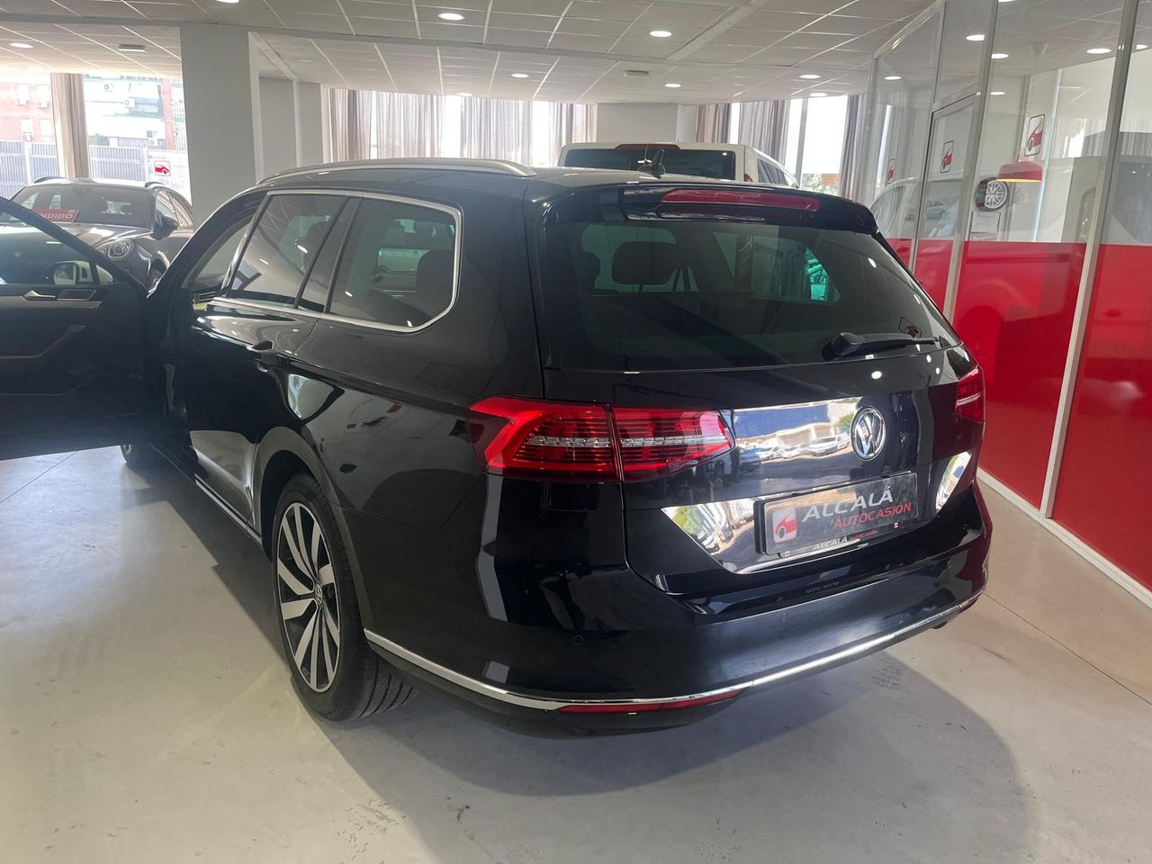 Volkswagen Passat Variant Advance 2.0 TDI BMT 110 kW (150 CV) - Foto 12
