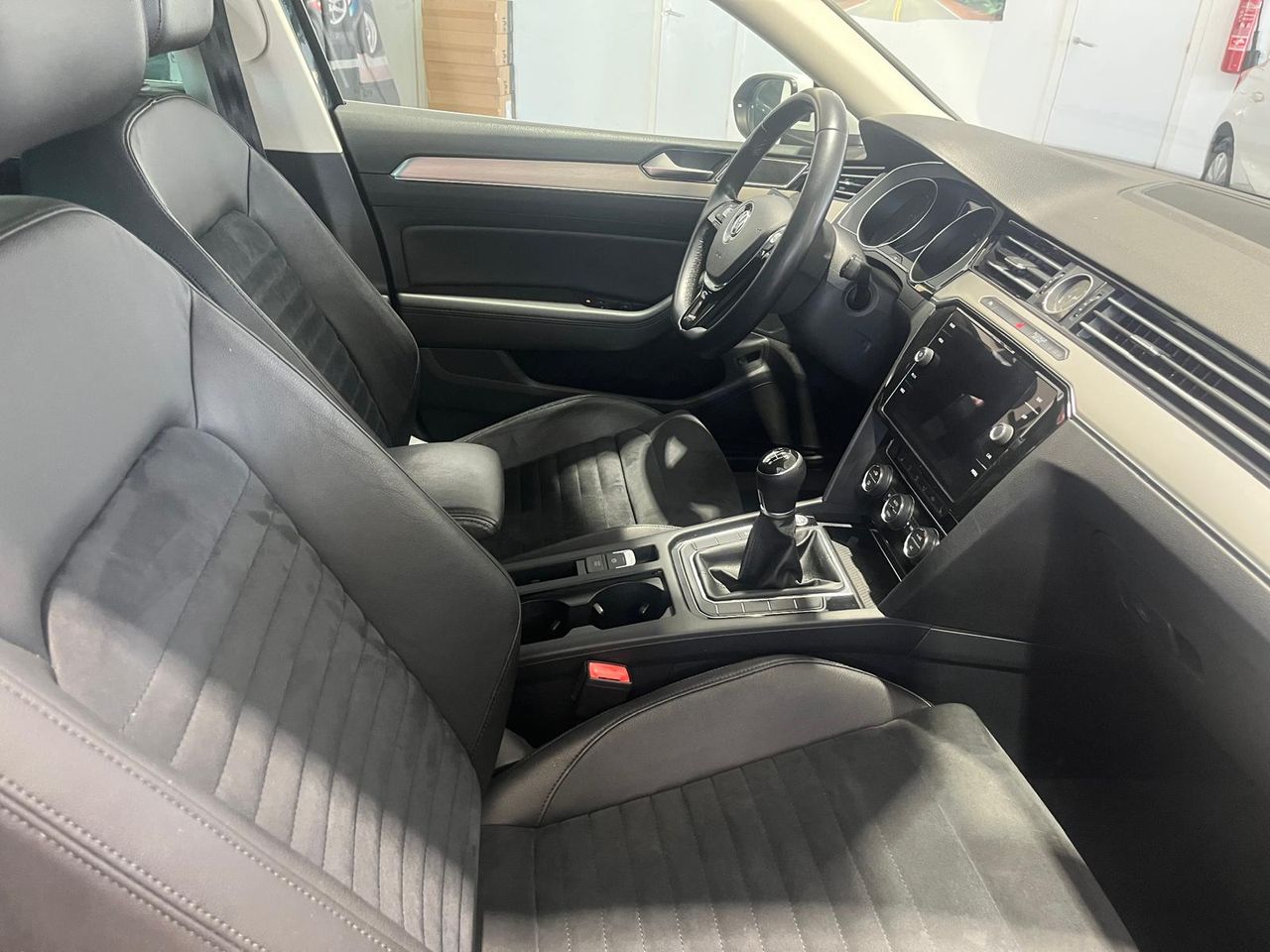 Volkswagen Passat Variant Advance 2.0 TDI BMT 110 kW (150 CV) - Foto 21