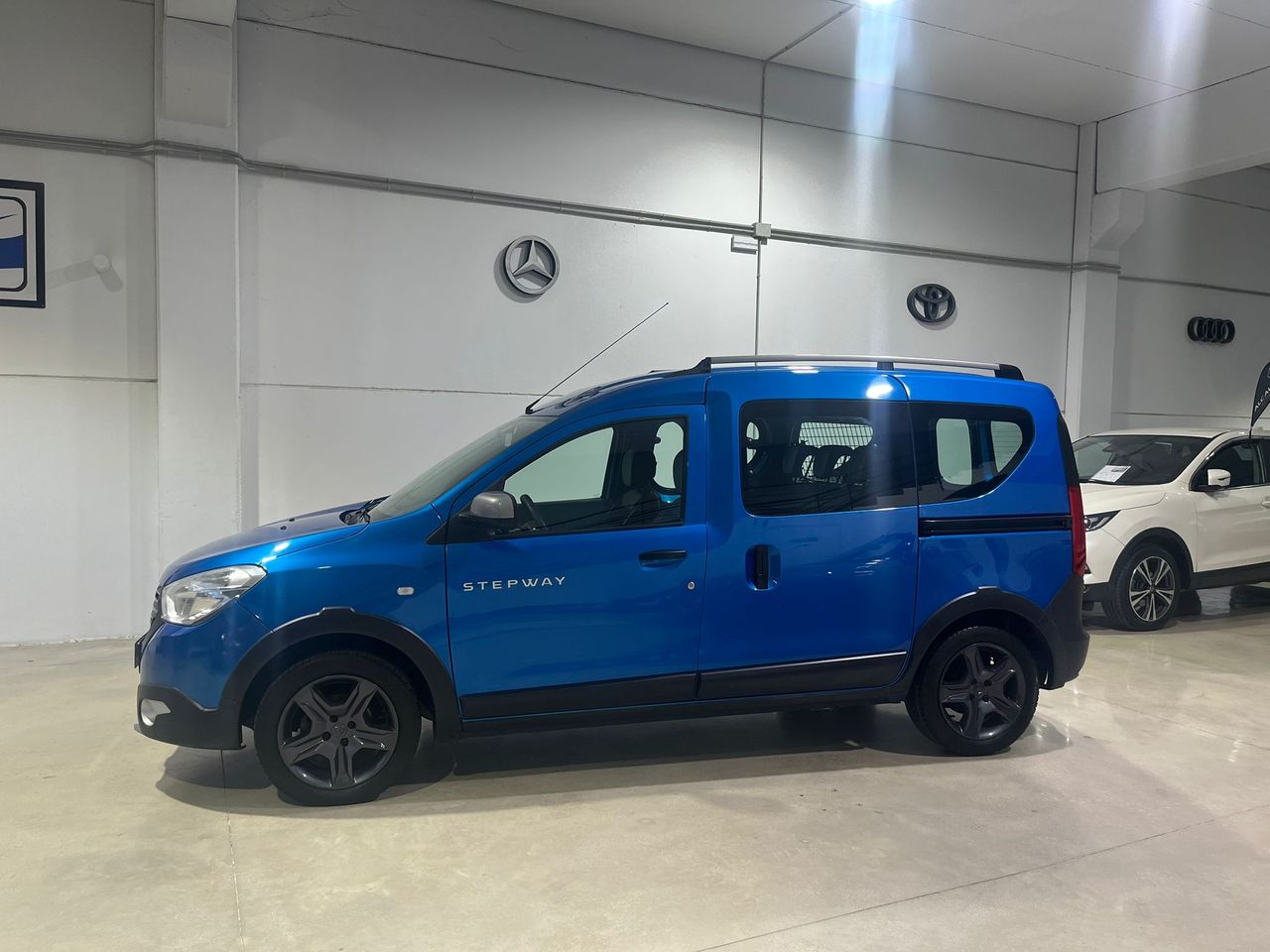 Dacia Dokker Stepway 1.5 DCI Celebration 90cv - Foto 36