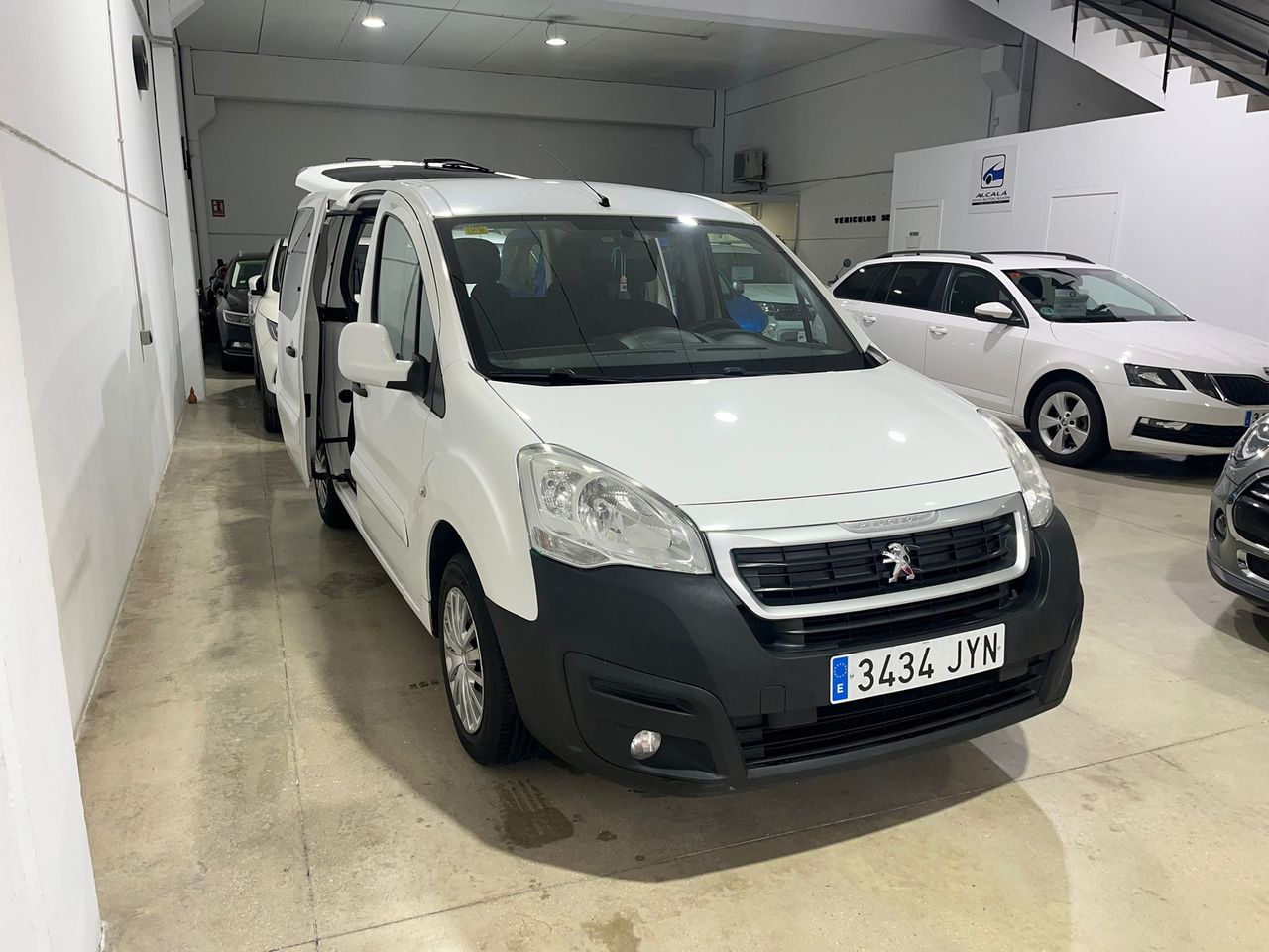 Peugeot Partner TEPEE 1.6 BLUEHDI ACCESS 75CV - Foto 14