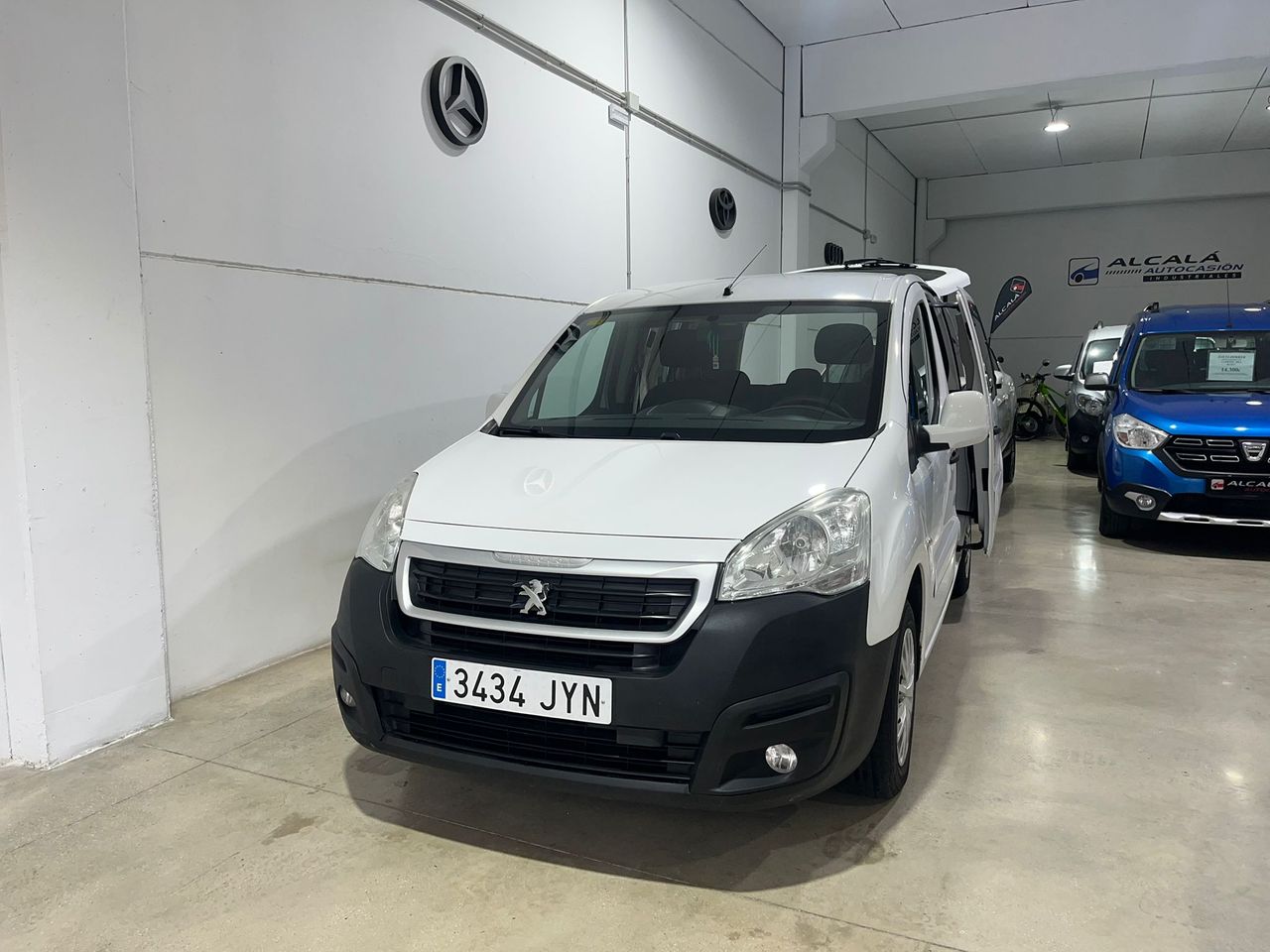 Peugeot Partner TEPEE 1.6 BLUEHDI ACCESS 75CV - Foto 12