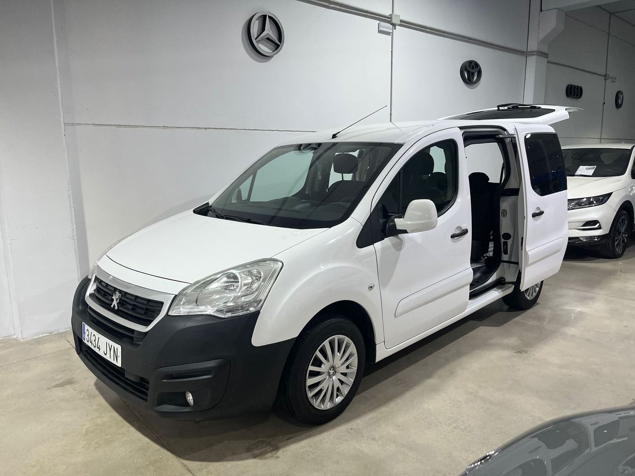 Peugeot Partner TEPEE 1.6 BLUEHDI ACCESS 75CV - Foto 3