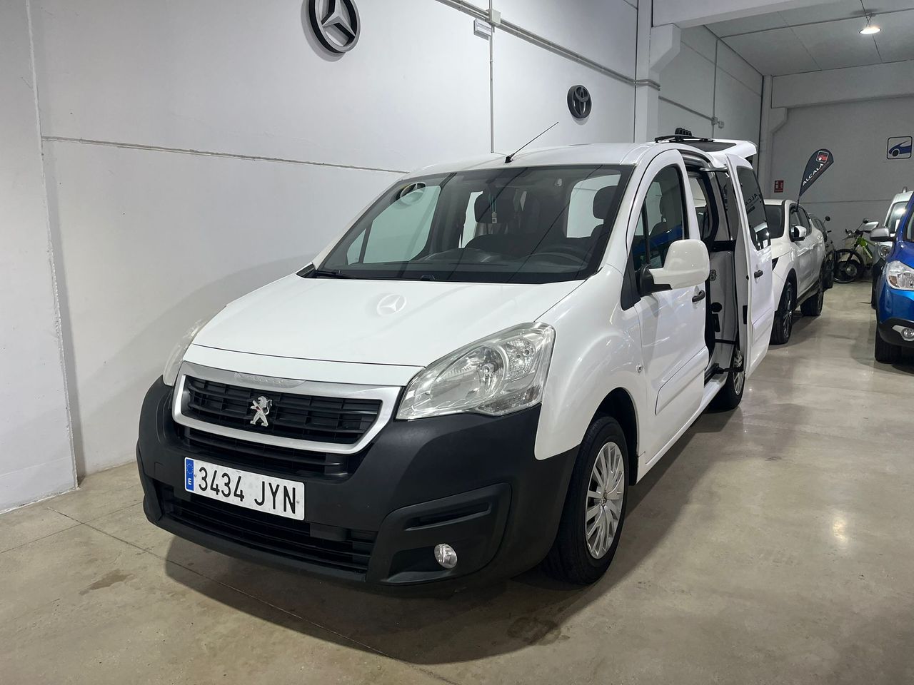 Peugeot Partner TEPEE 1.6 BLUEHDI ACCESS 75CV - Foto 17