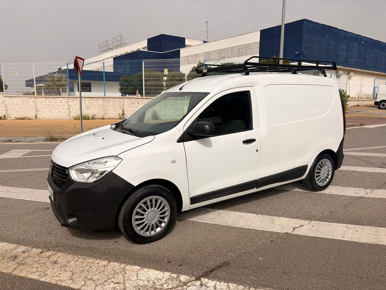 Dacia Dokker Essential 1.6 75 kW (100 CV) GLP - Foto 18