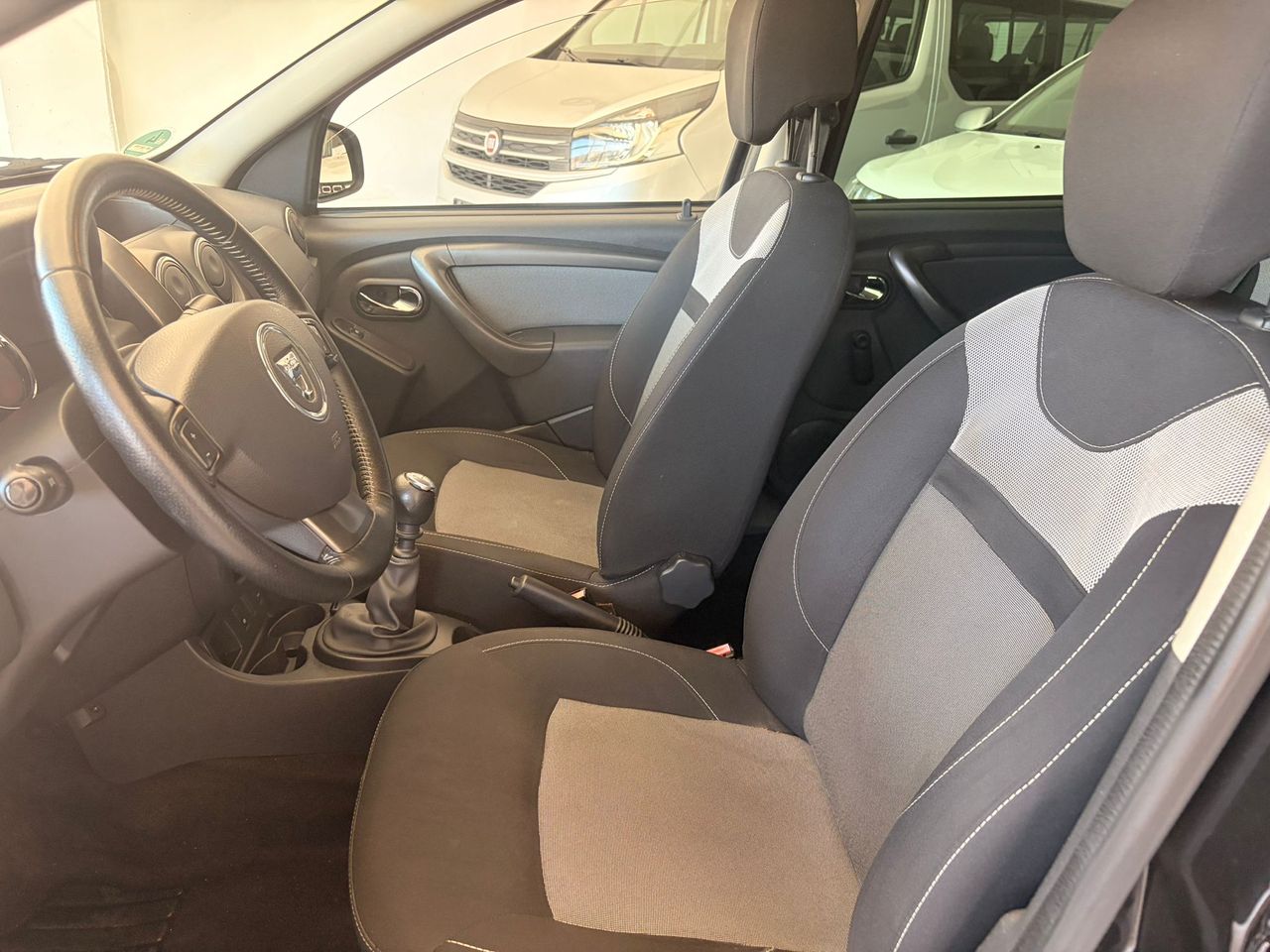 Dacia Duster Urban Explorer dCi 110 - Foto 4