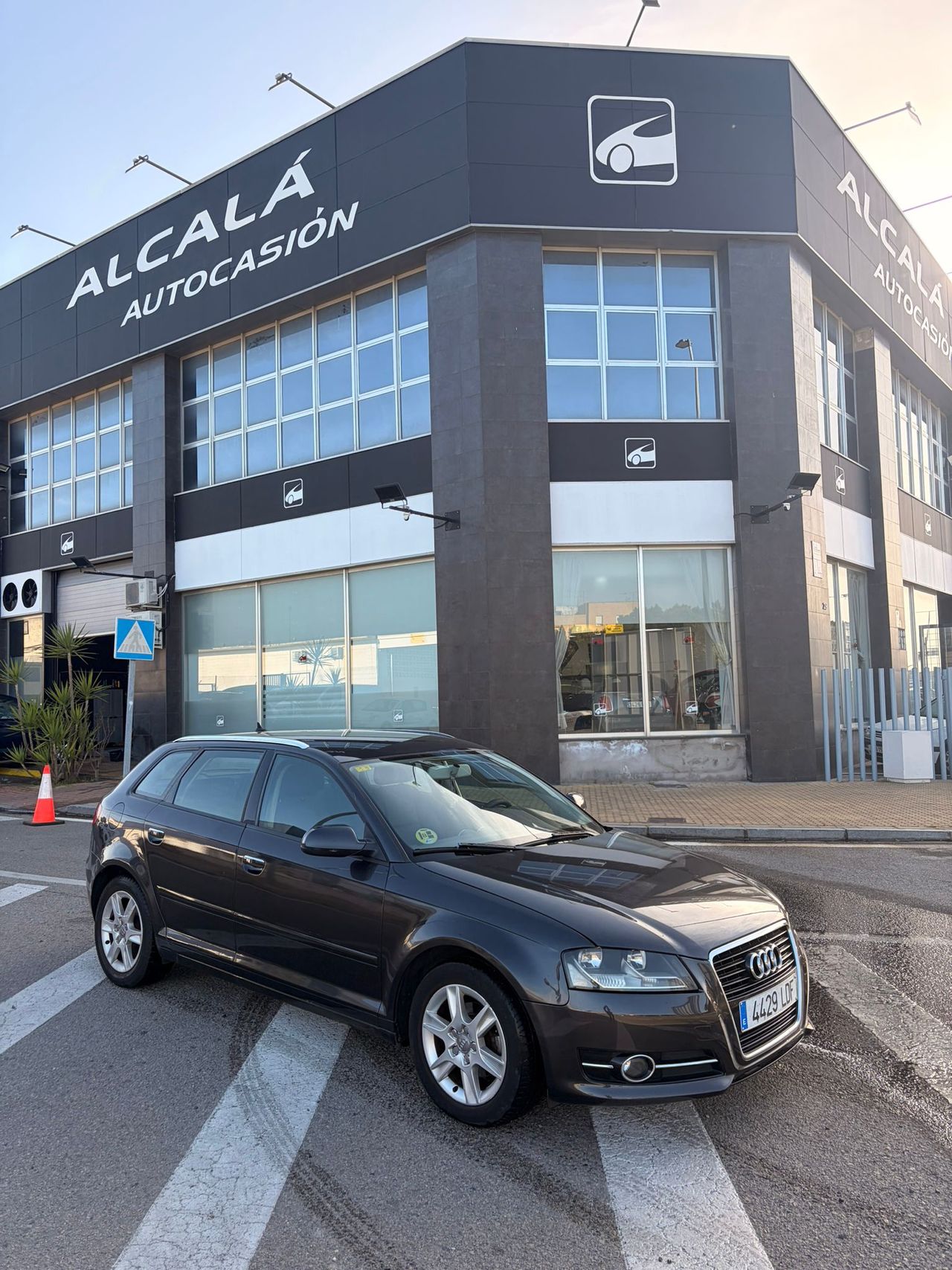 Audi A3 1.6 TDI 105 CV Attraction - Foto 21