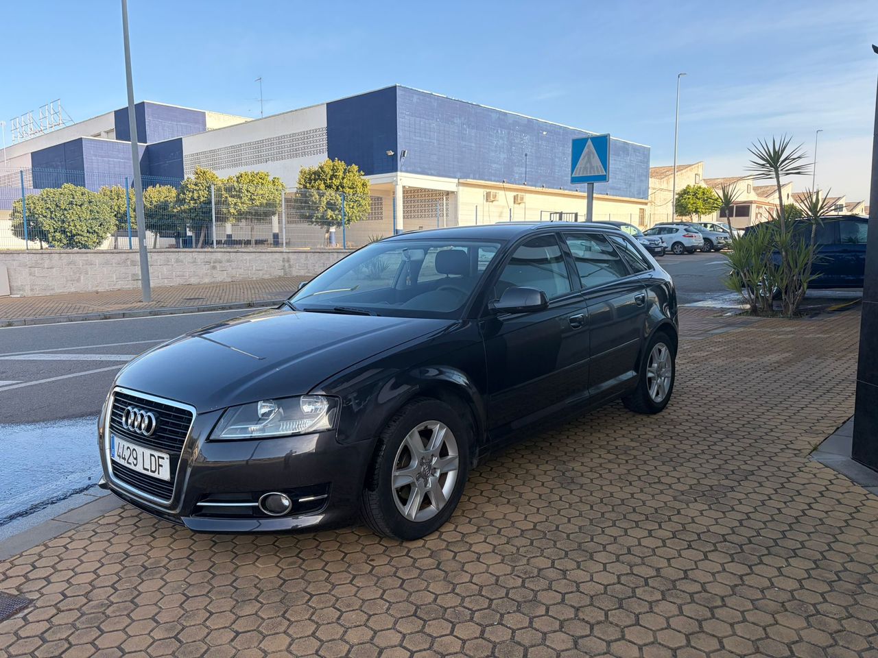 Audi A3 1.6 TDI 105 CV Attraction - Foto 13