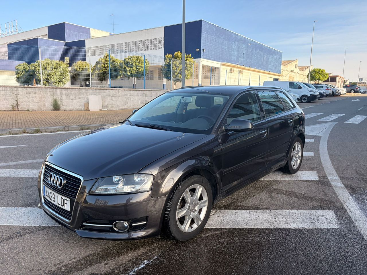 Audi A3 1.6 TDI 105 CV Attraction - Foto 8