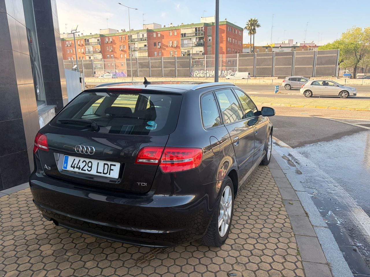 Audi A3 1.6 TDI 105 CV Attraction - Foto 26